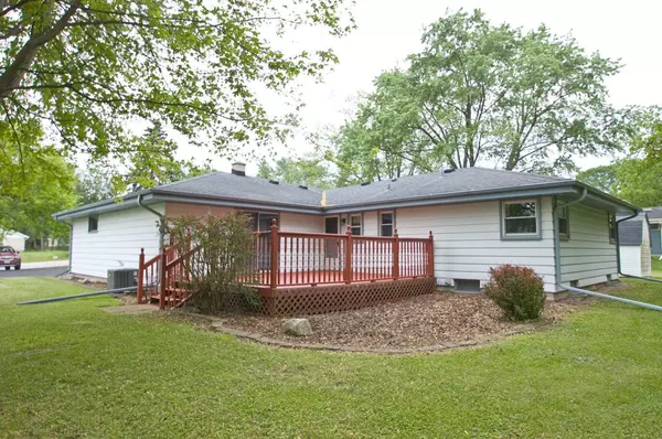 11426 W Woods Rd, Franklin, WI 53132