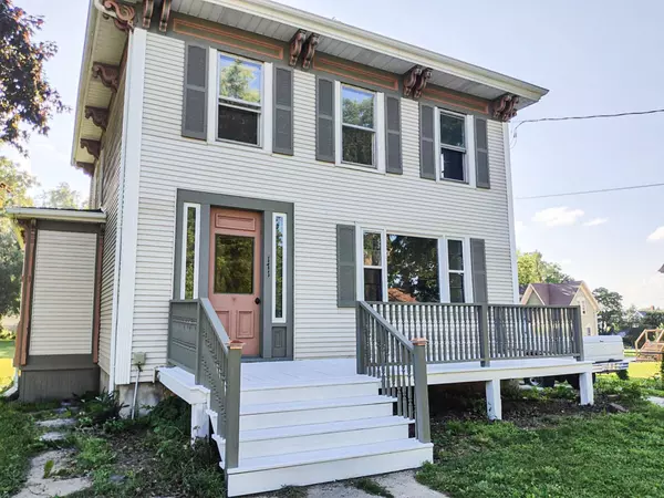 171 Martin St, Sharon, WI 53585