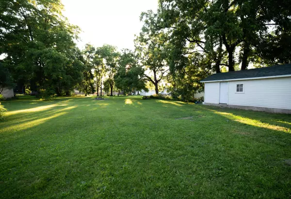 171 Martin St, Sharon, WI 53585