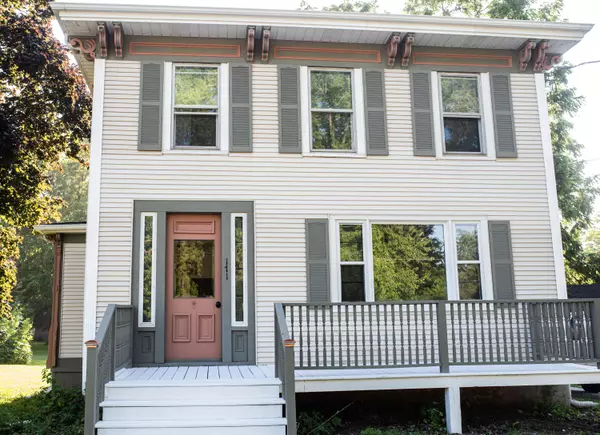 171 Martin St, Sharon, WI 53585