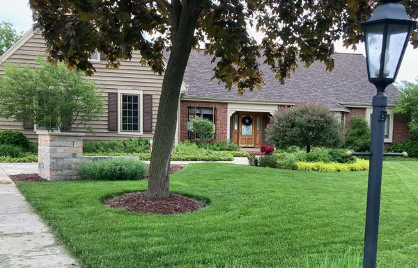 S76W12788 Cambridge Ct E, Muskego, WI 53150