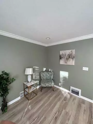 6234 N 105th St, Milwaukee, WI 53225