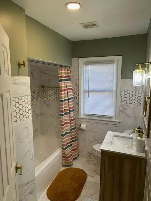 6234 N 105th St, Milwaukee, WI 53225