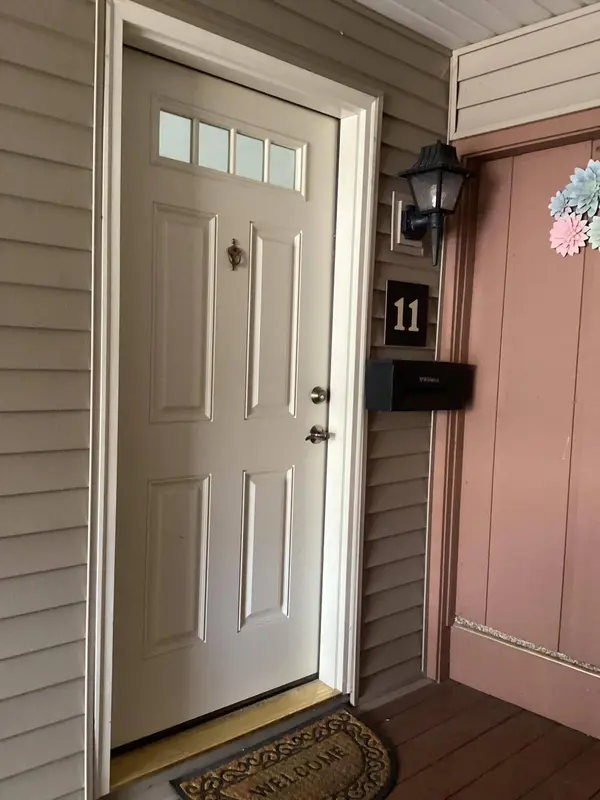 11946 W Mill Rd Unit 11, Milwaukee, WI 53225