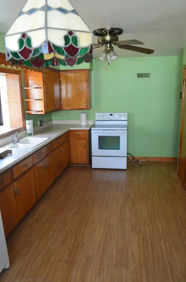 2602 N 73rd St, Wauwatosa, WI 53213