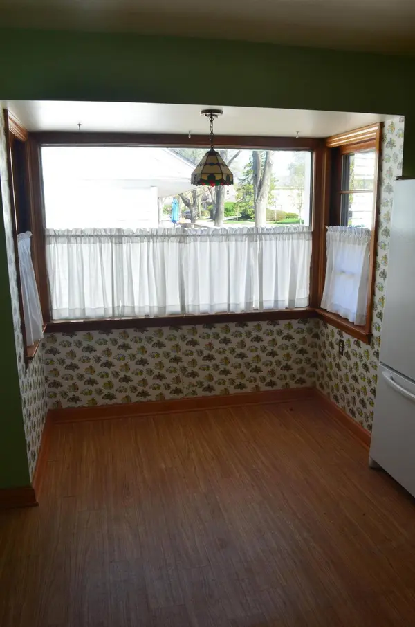 2602 N 73rd St, Wauwatosa, WI 53213