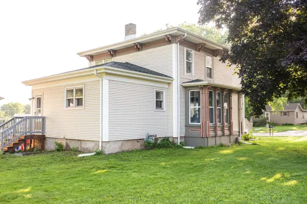 171 Martin St, Sharon, WI 53585