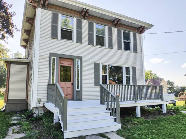 171 Martin St, Sharon, WI 53585