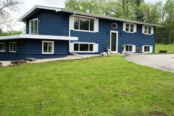 W187 Tombeau Blvd, Bloomfield, WI 53128