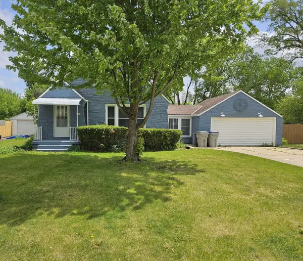 6234 N 105th St, Milwaukee, WI 53225