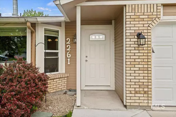 2261 N Linder, Meridian, ID 83646