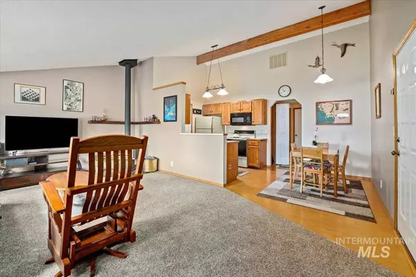 2261 N Linder, Meridian, ID 83646