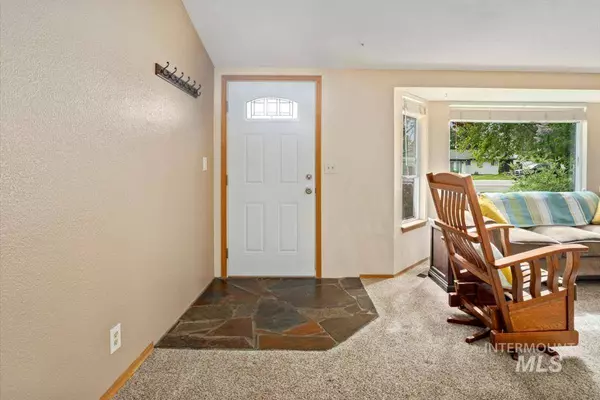 2261 N Linder, Meridian, ID 83646