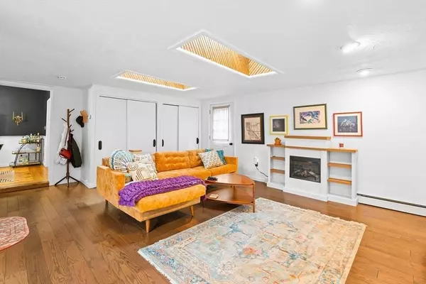 32 Ash St, Winchendon, MA 01475