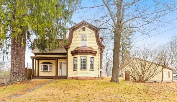 32 Ash St, Winchendon, MA 01475