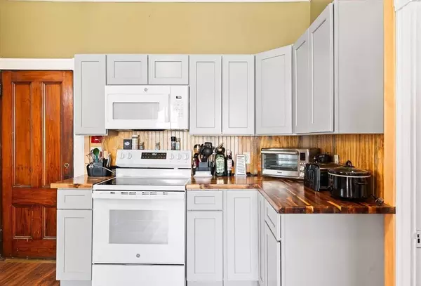 385 Exchange St, Athol, MA 01331