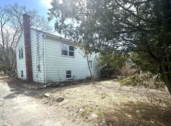 16 Sandrah Dr, Orange, MA 01364