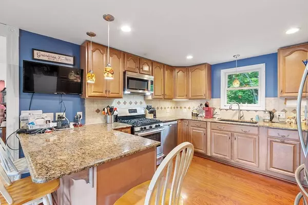 30 Cottage St, Orange, MA 01364