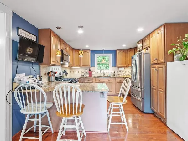 30 Cottage St, Orange, MA 01364