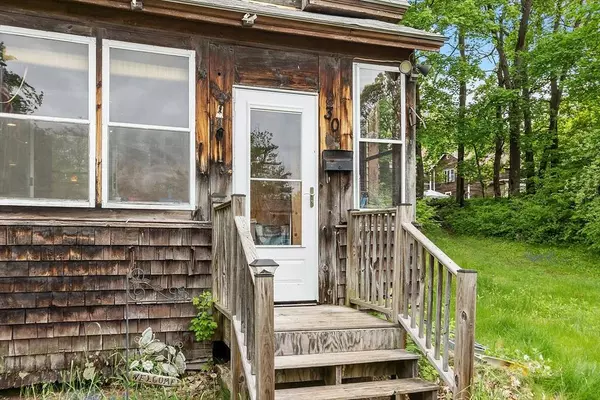 30 Cottage St, Orange, MA 01364