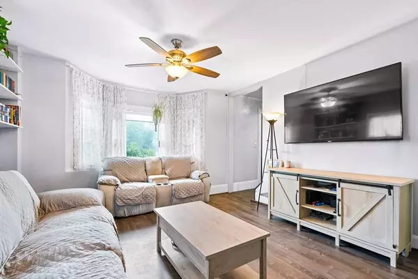 26 Crawford St, Gardner, MA 01440