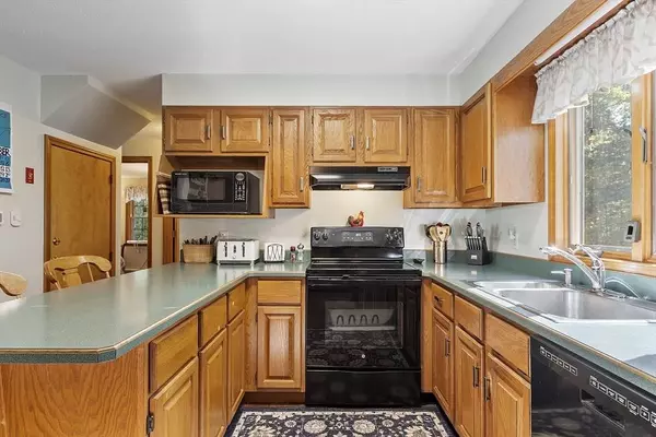 882 Old Keene Rd, Athol, MA 01331