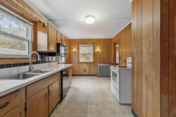 490 S Main St, Orange, MA 01364