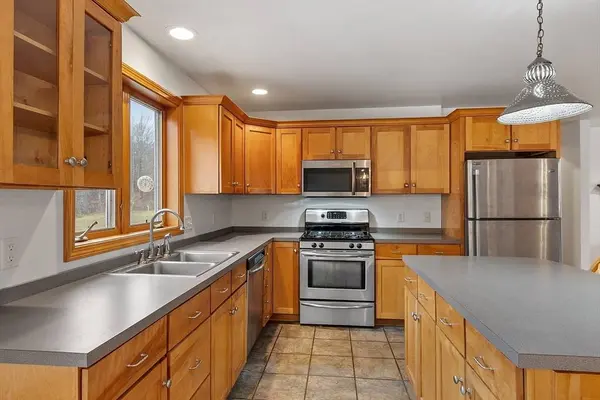 2978 Chestnut Hill Ave, Athol, MA 01331