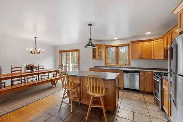 2978 Chestnut Hill Ave, Athol, MA 01331