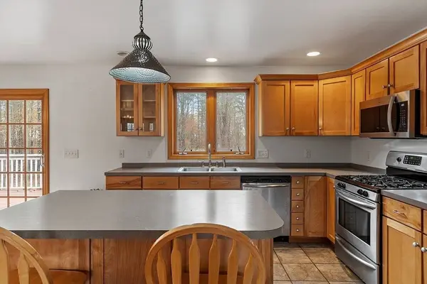 2978 Chestnut Hill Ave, Athol, MA 01331