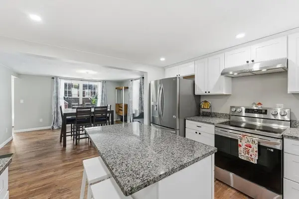 160 Cottage St, Athol, MA 01331