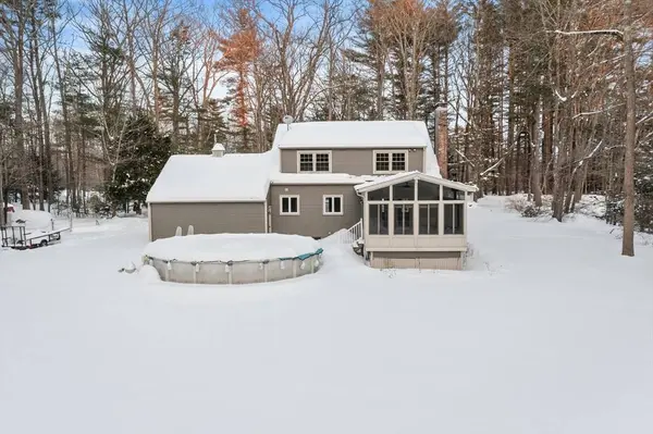 22 Old Hardwick Rd, Petersham, MA 01366