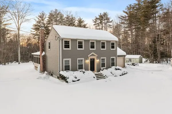22 Old Hardwick Rd, Petersham, MA 01366