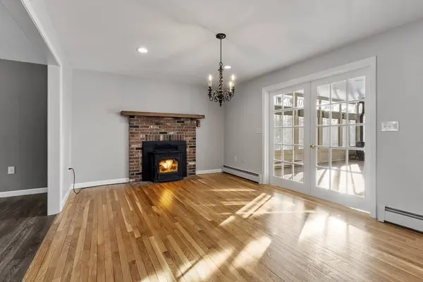 22 Old Hardwick Rd, Petersham, MA 01366