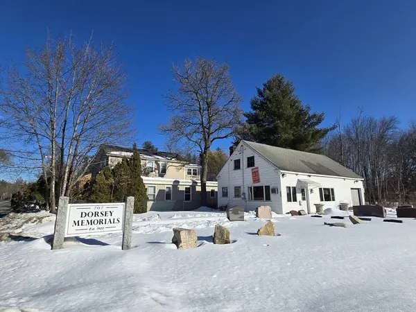 699-707 Main St, Amherst, MA 01002