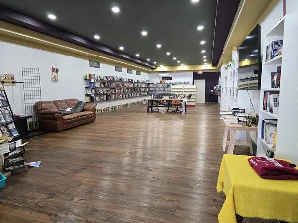 3 S Main St, Orange, MA 01364