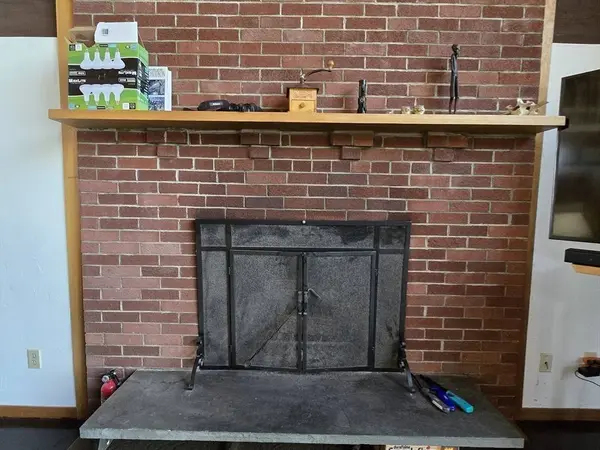 74 Perry, Athol, MA 01331