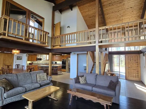 74 Perry, Athol, MA 01331