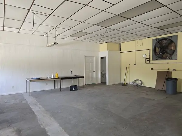 293 Exchange St #1, Athol, MA 01331