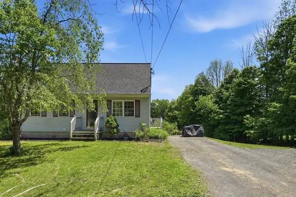 277 Walnut Hill Rd, Orange, MA 01364