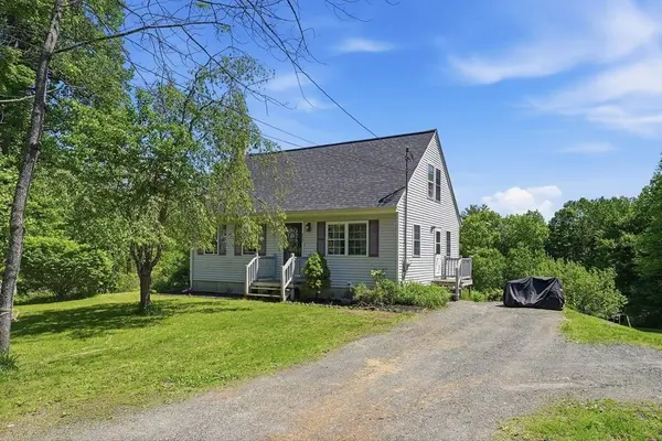 277 Walnut Hill Rd, Orange, MA 01364