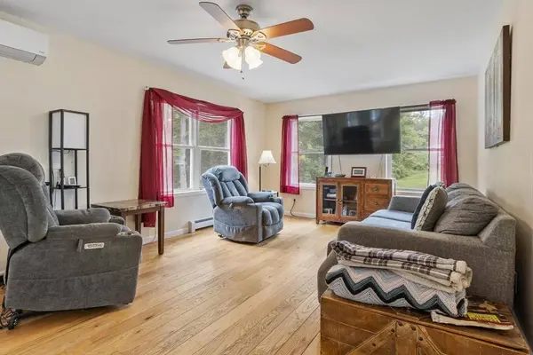 240 Farley Rd, Wendell, MA 01379