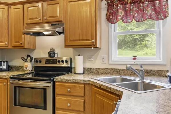 240 Farley Rd, Wendell, MA 01379