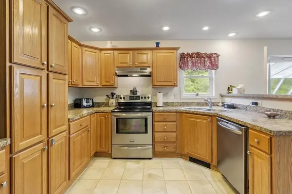 240 Farley Rd, Wendell, MA 01379