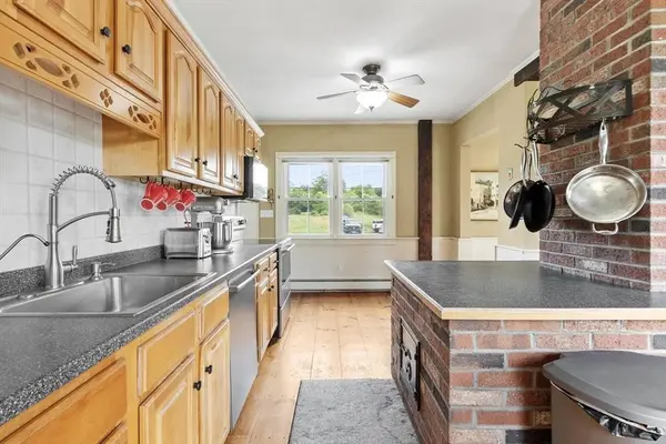 69 Winchendon Rd, Royalston, MA 01368