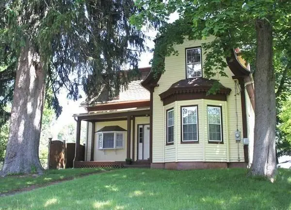 32 Ash St