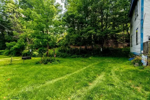 105 State St, Buckland, MA 01370