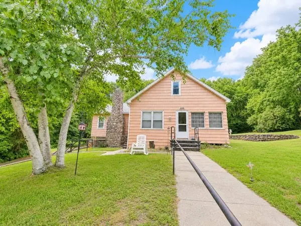 1439 S Main St, Athol, MA 01331