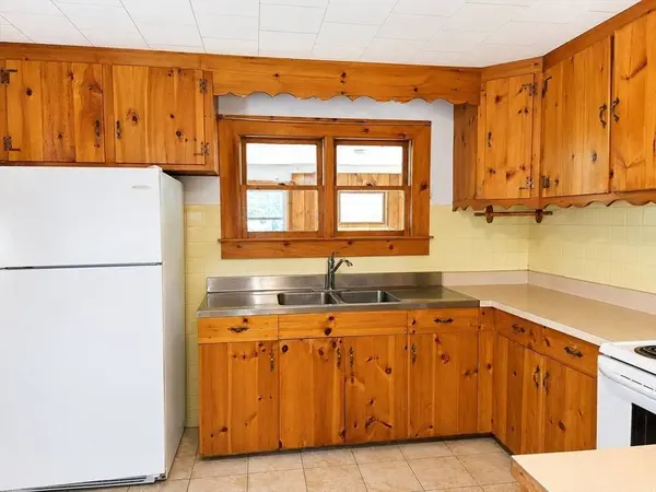 1439 S Main St, Athol, MA 01331