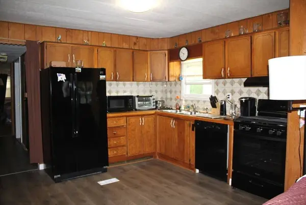 203 New Yorker Ave, Chelmsford, MA 01824